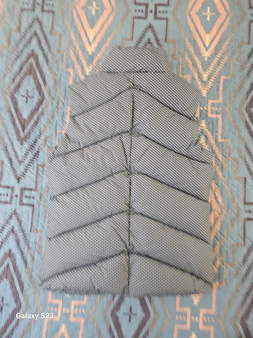 Nike‎ Quilted Puffer Vest in Gray Stars Print